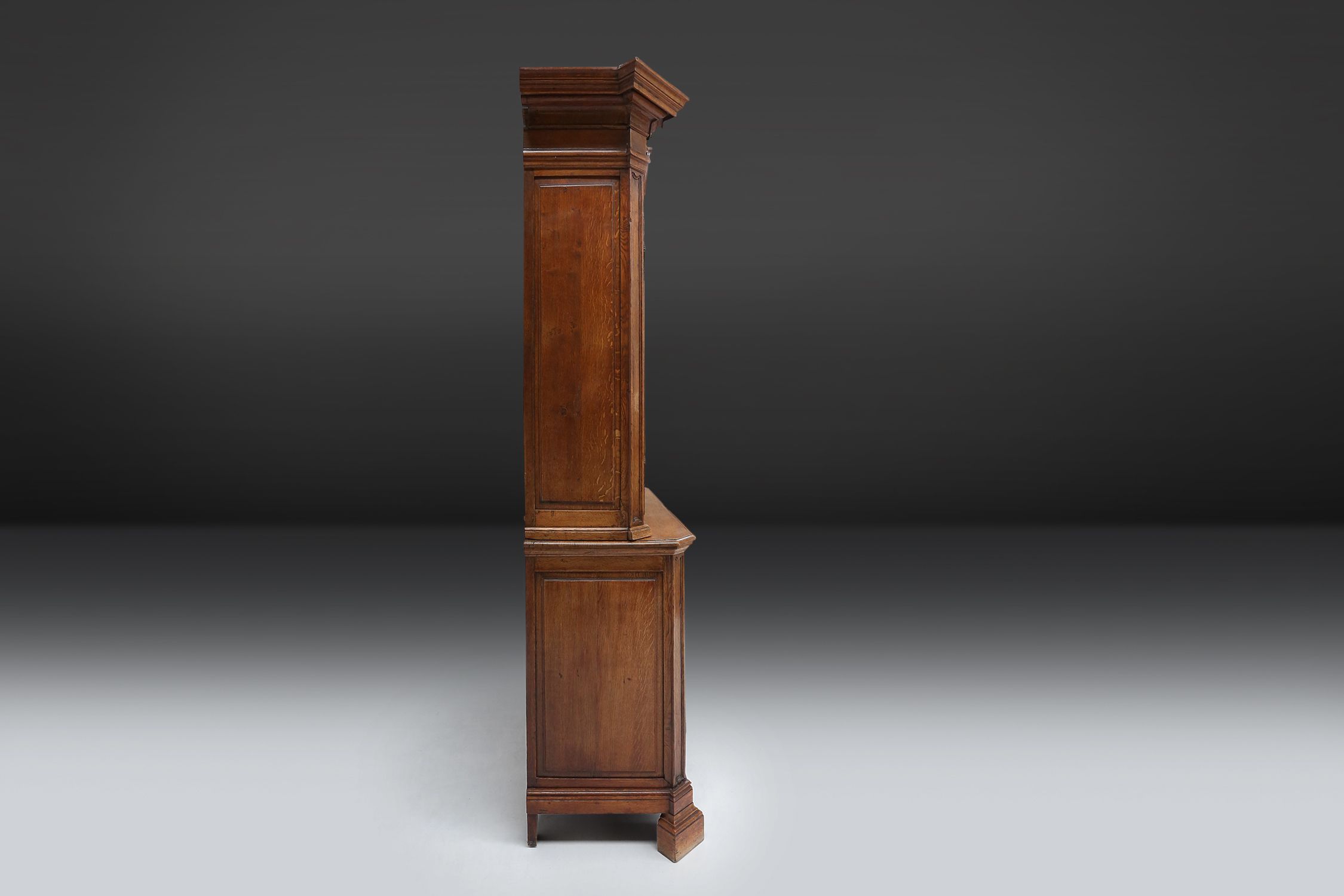 Antique Liège Display Cabinet in Carved Wood, Belgium, 18th Centurythumbnail